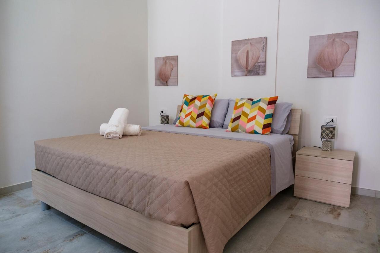 La Petite Erika Apartment Avola Bagian luar foto