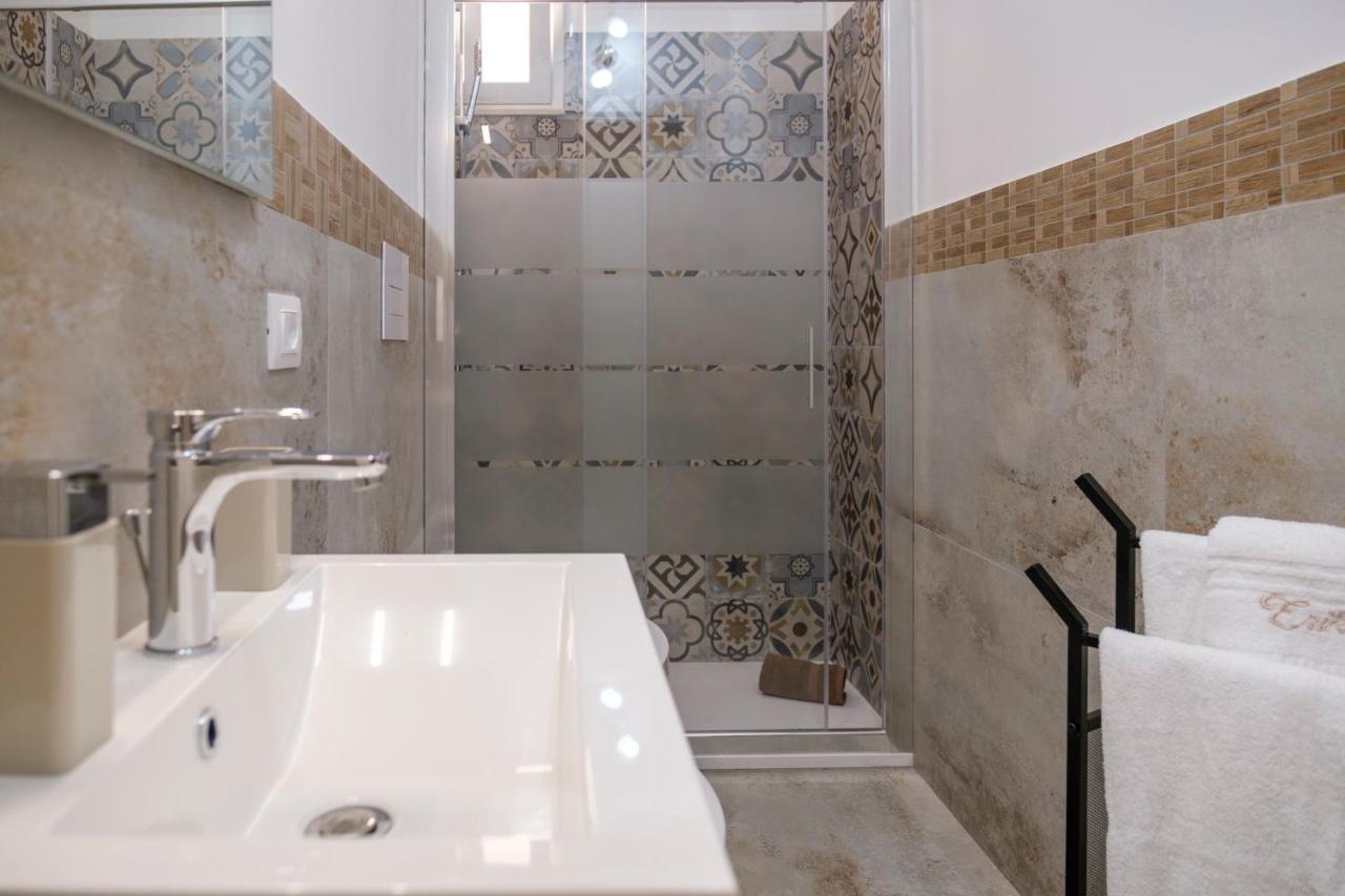La Petite Erika Apartment Avola Bagian luar foto