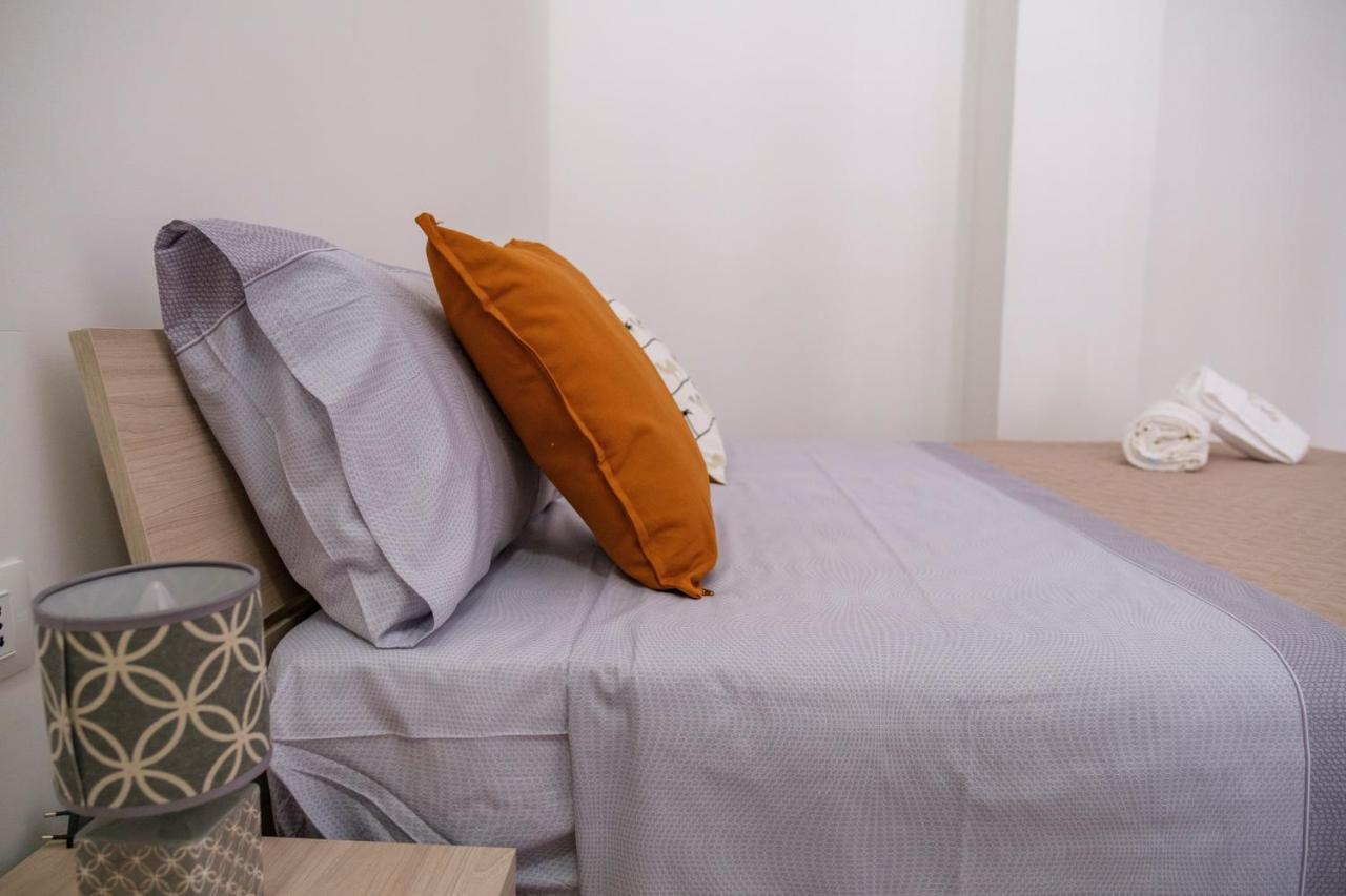 La Petite Erika Apartment Avola Bagian luar foto