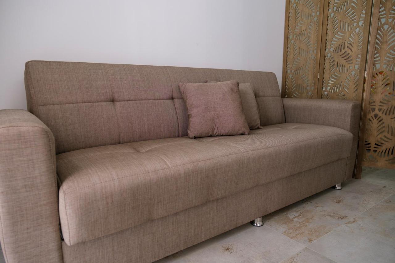 La Petite Erika Apartment Avola Bagian luar foto