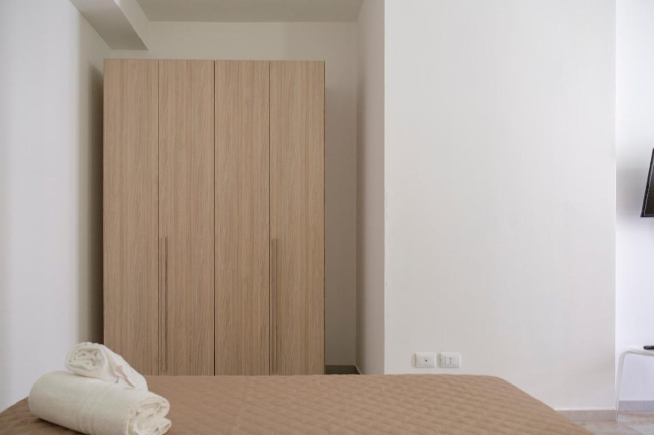 La Petite Erika Apartment Avola Bagian luar foto