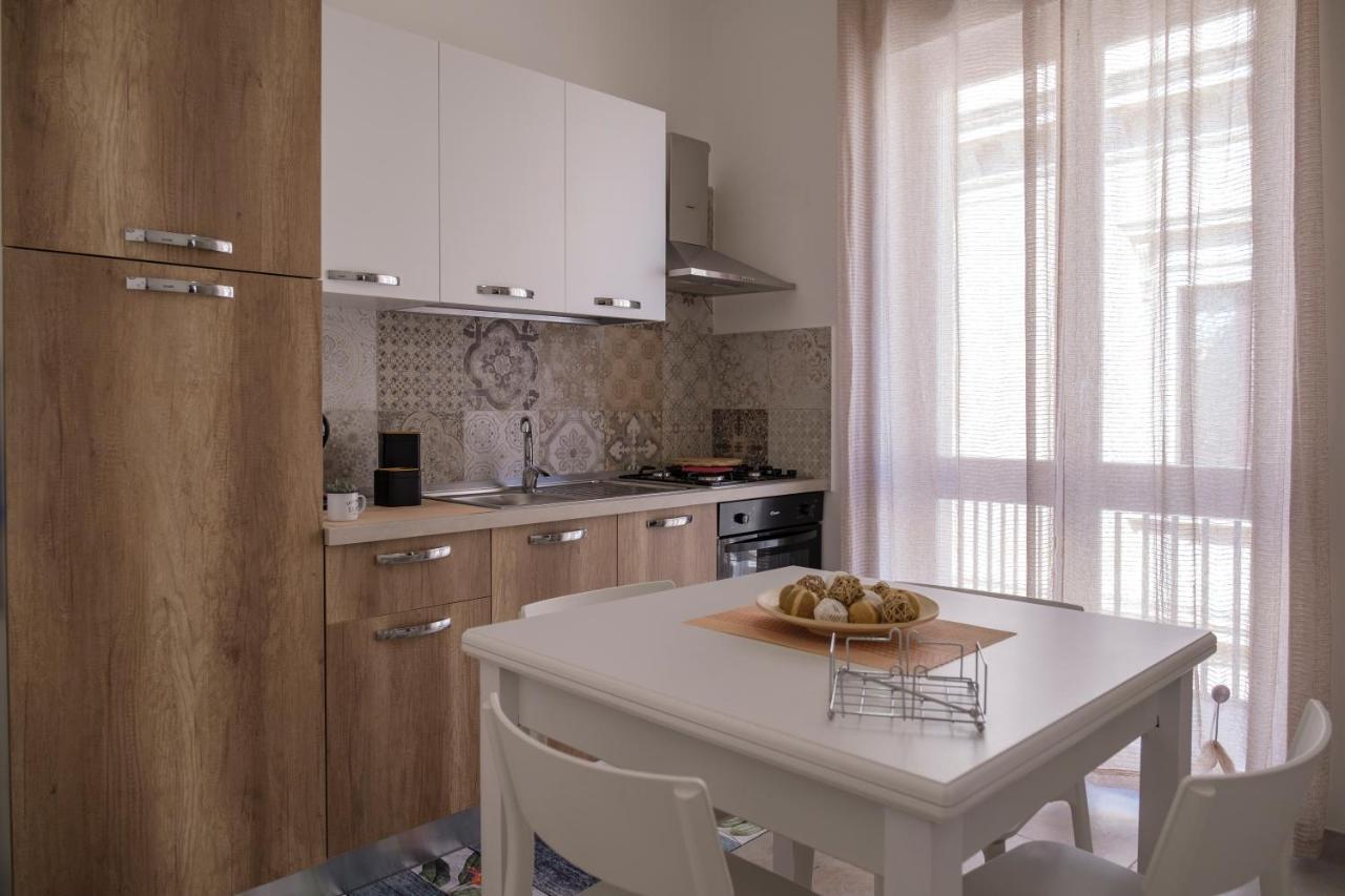 La Petite Erika Apartment Avola Bagian luar foto