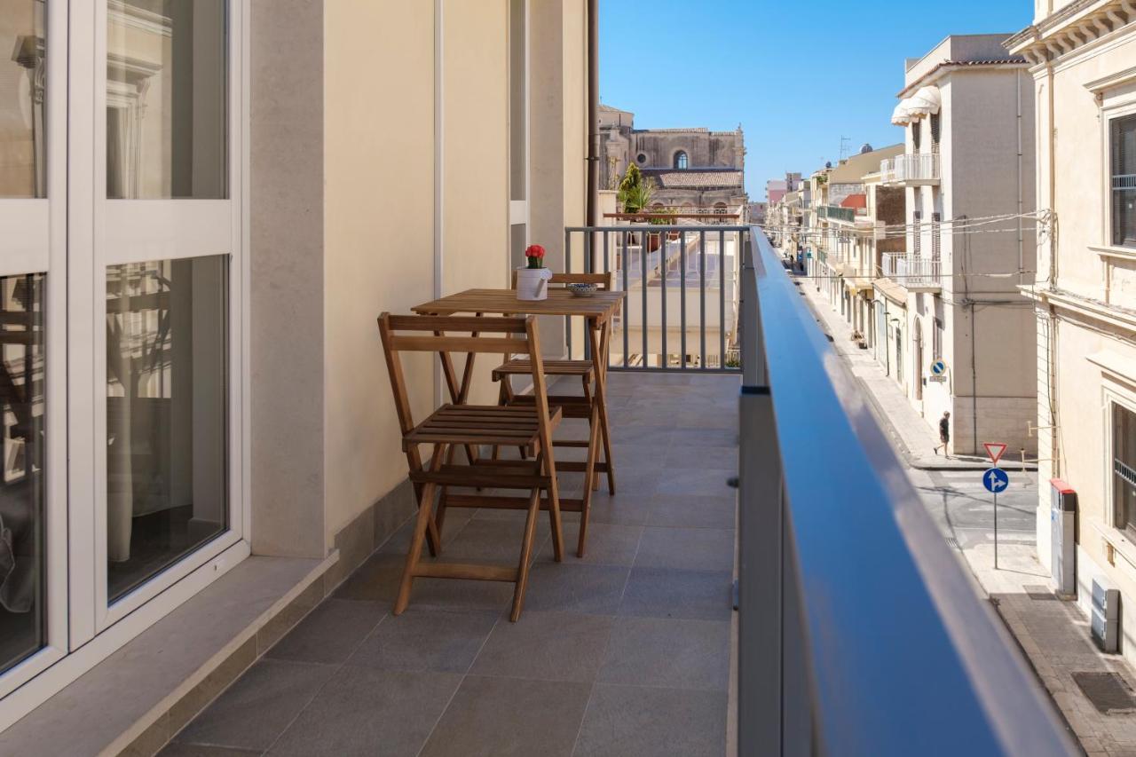 La Petite Erika Apartment Avola Bagian luar foto