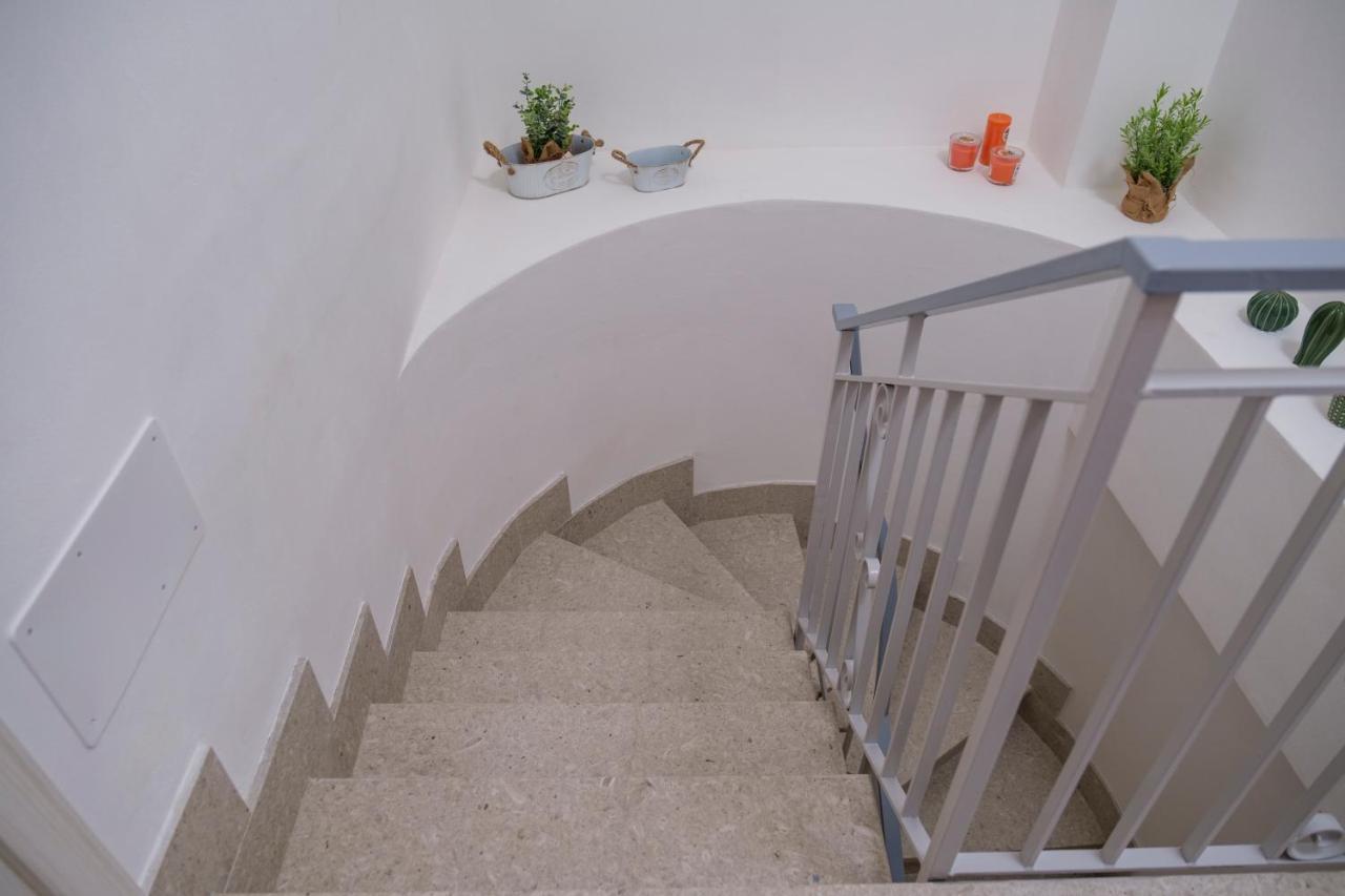La Petite Erika Apartment Avola Bagian luar foto