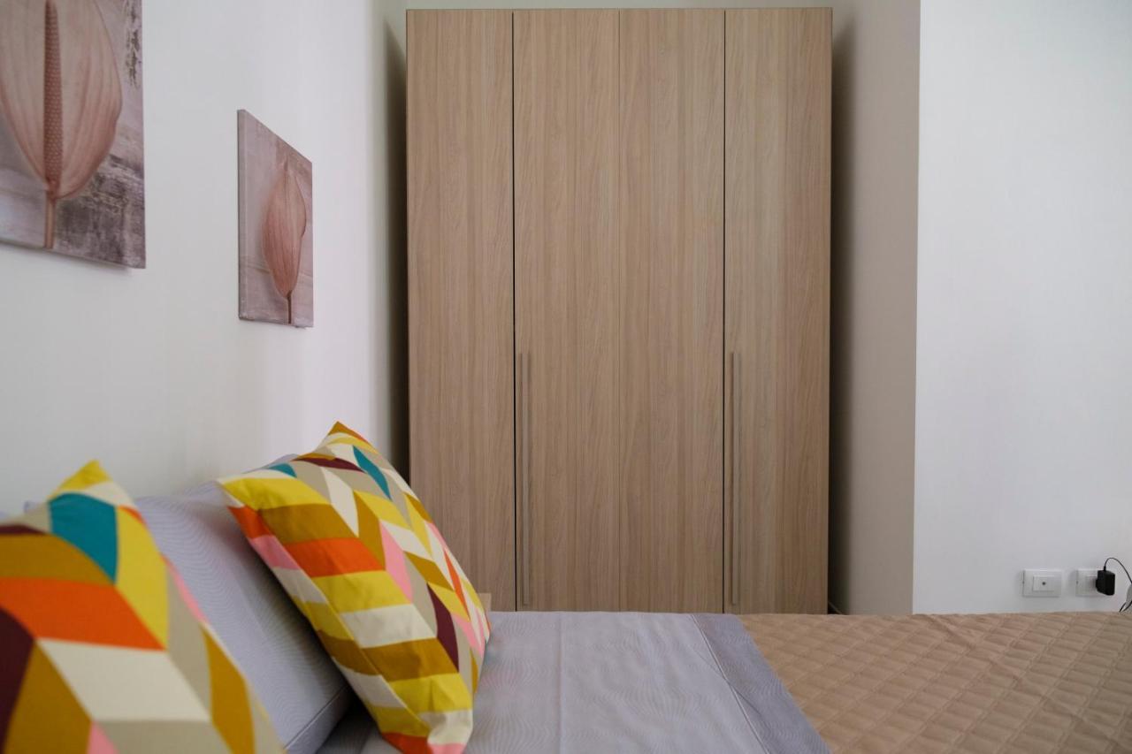 La Petite Erika Apartment Avola Bagian luar foto